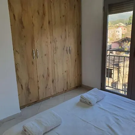 Bright Guest 15 Min By Bus To Center Apartment