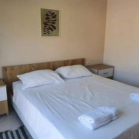 Apartment Bright Guest 15 Min By Bus To Center