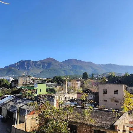 Apartment Bright Guest 15 Min By Bus To Center Tirana